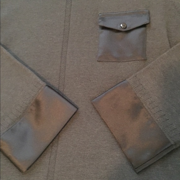 Dark gray top - Picture 4 of 4